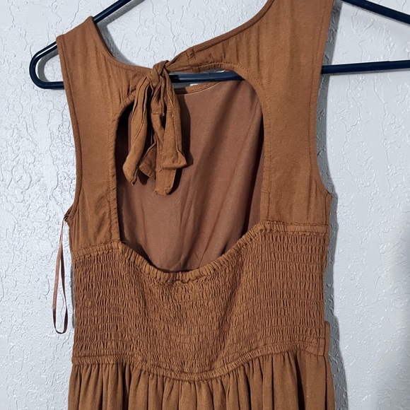 Summer Dress w/pockets - Picture 3 of 4